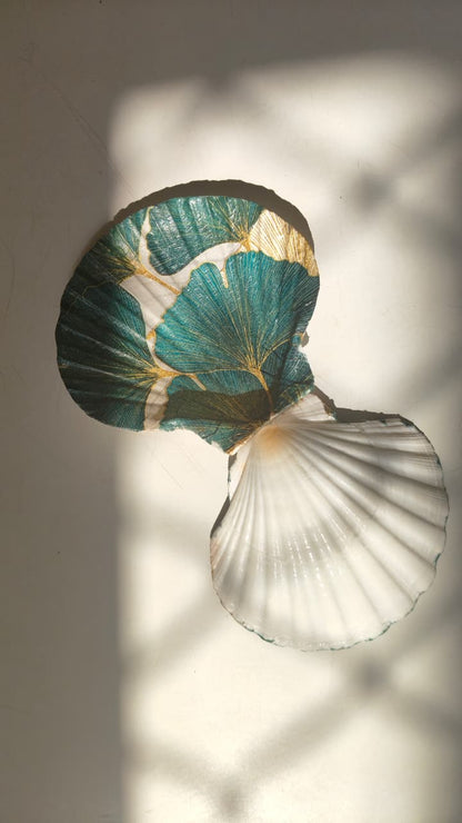 Decoupage Scallop Shell – Trinket Dish (4.5–5.5 inches)