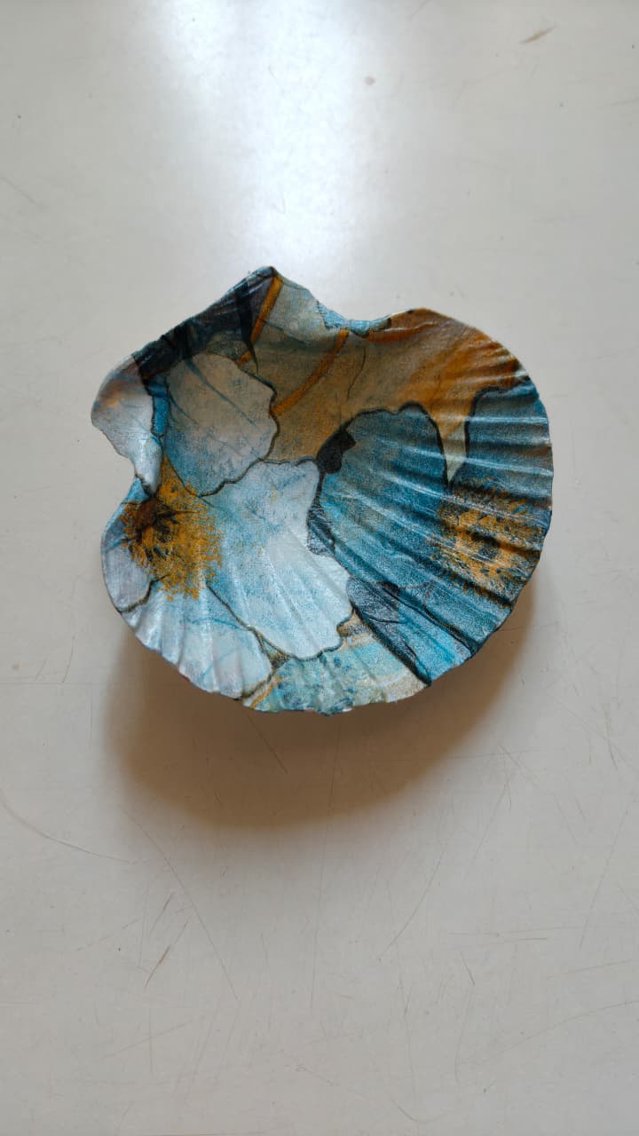 Decoupage Scallop Shell – Trinket Dish (4.5–5.5 inches)